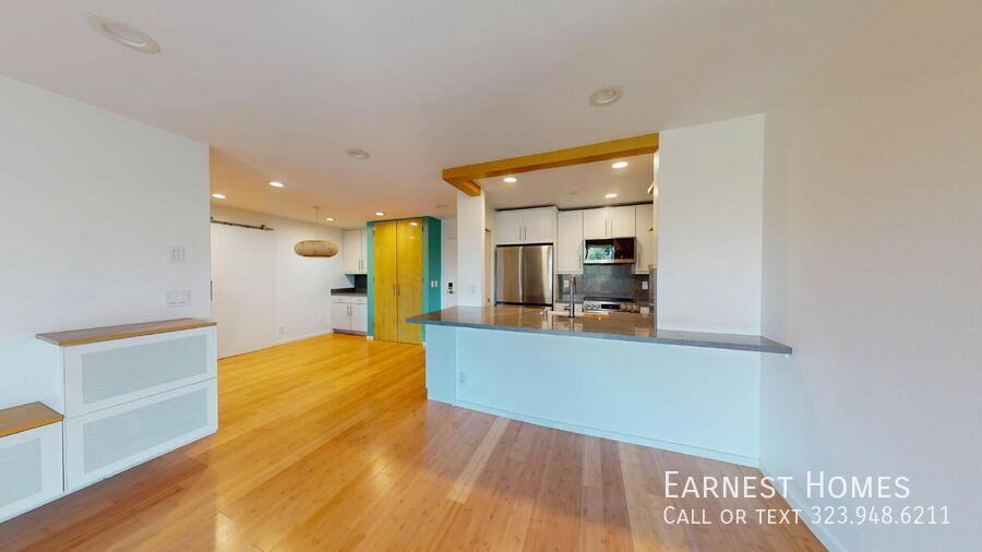 Apartment for rent at 8740 Tuscany Ave #306, Playa Del Rey, CA 90293