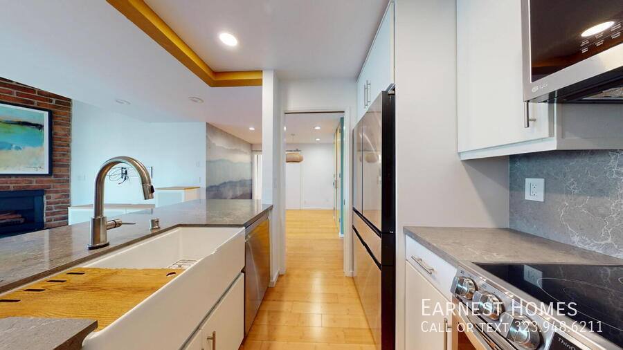 Apartment for rent at 8740 Tuscany Ave #306, Playa Del Rey, CA 90293