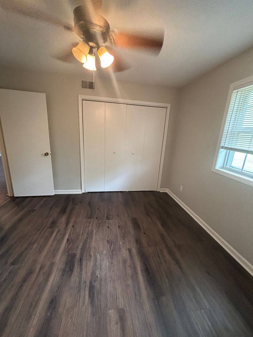 Apartment for rent at 215 Louisville St, Starkville, MS 39759