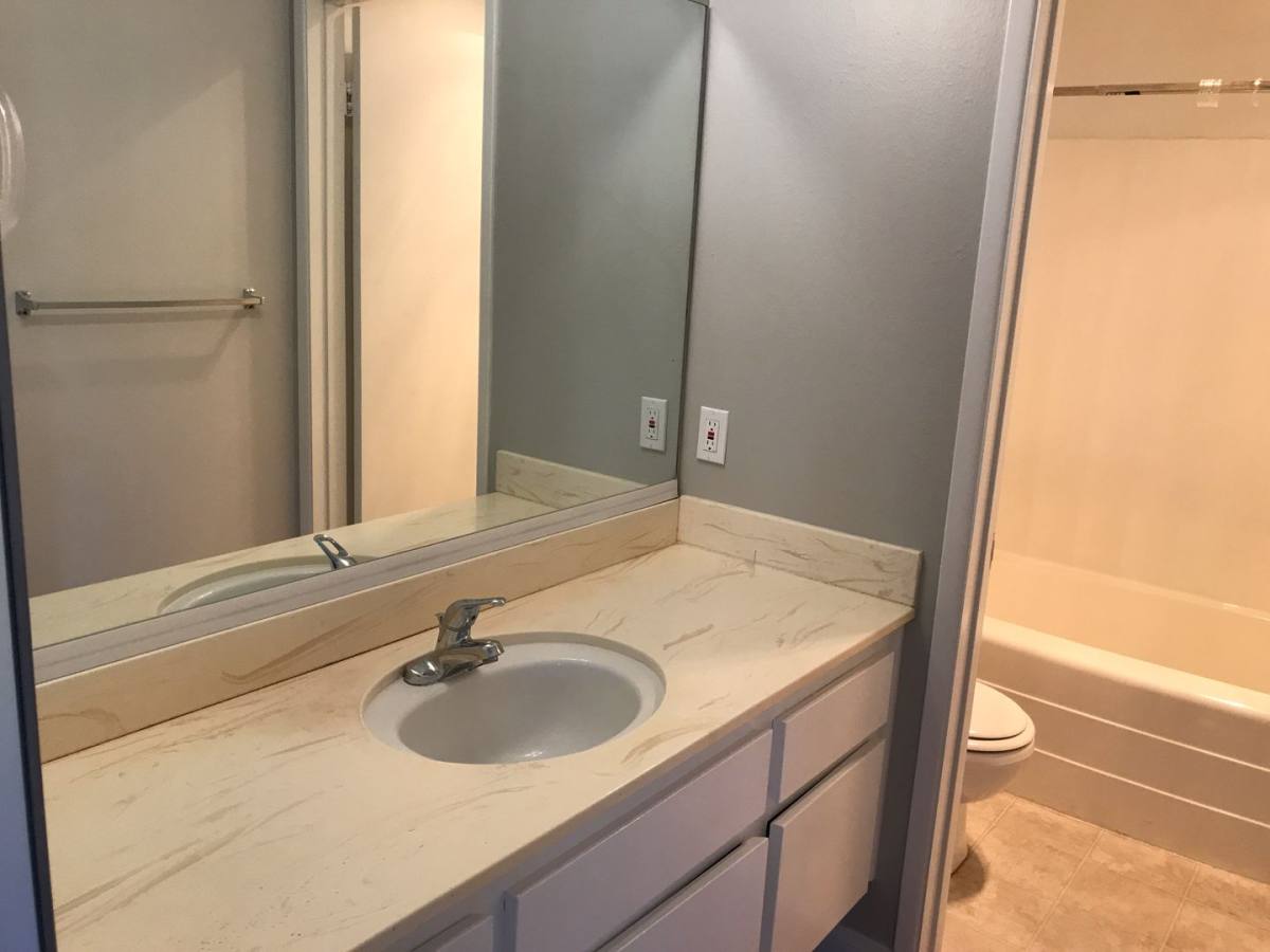 Condo for rent at 2628 Worden St #154, San Diego, CA 92110