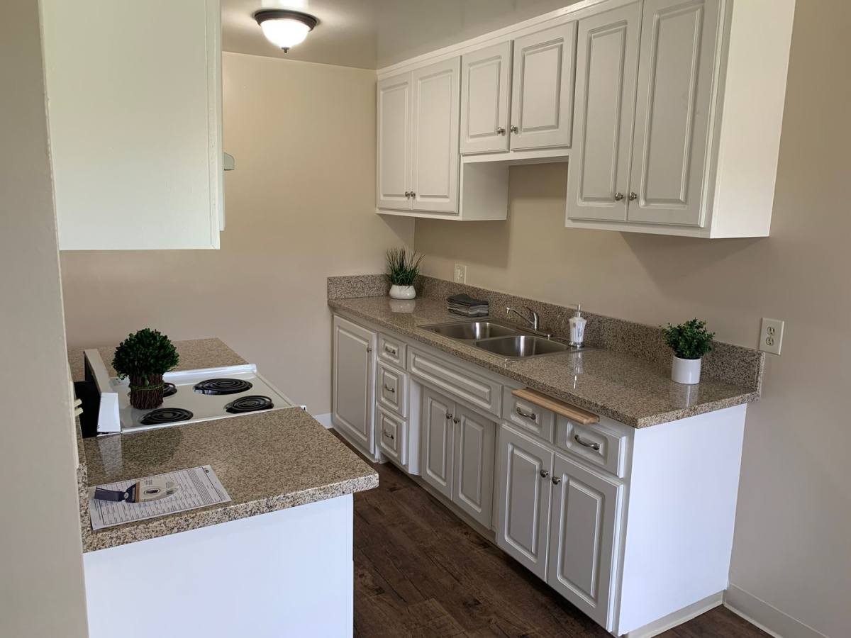 Apartment for rent at 5882 Fullerton Ave, Buena Park, CA 90621