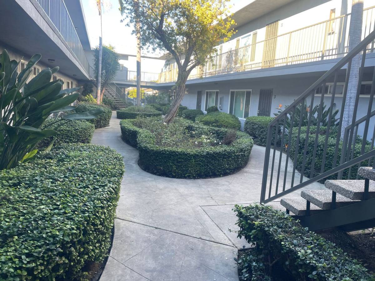 Apartment for rent at 5882 Fullerton Ave, Buena Park, CA 90621