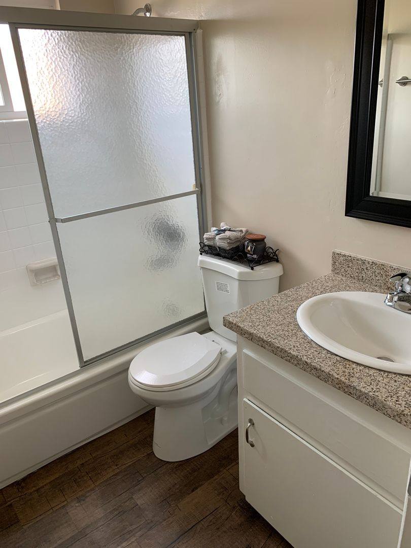 Apartment for rent at 5882 Fullerton Ave, Buena Park, CA 90621