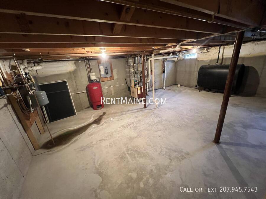 Apartment for rent at 71 Valley View Lane #B, Bangor, ME 04401
