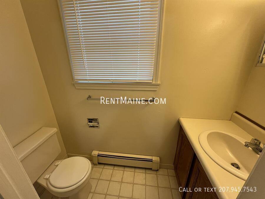 Apartment for rent at 71 Valley View Lane #B, Bangor, ME 04401
