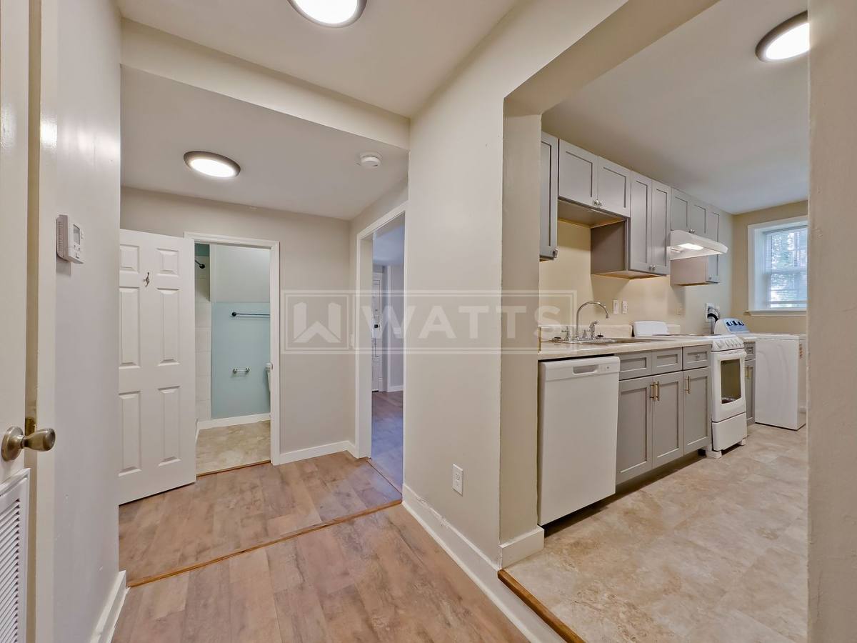 Apartment for rent at 1022 28th Place S, Birmingham, AL 35205