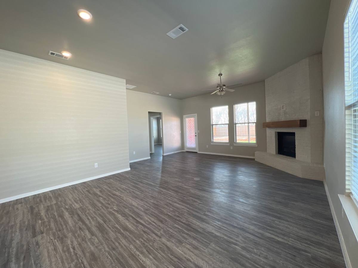 House for rent at 1910 S Cr, Midland, TX 79706