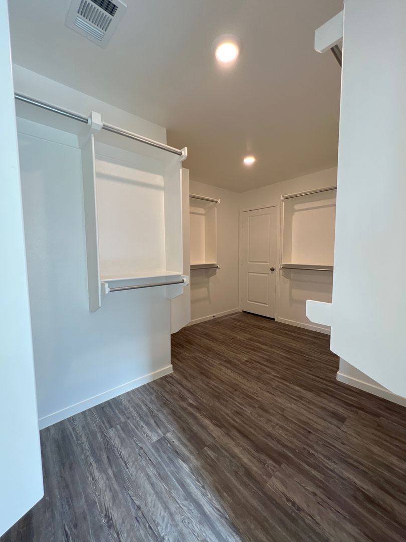 House for rent at 1910 S Cr, Midland, TX 79706