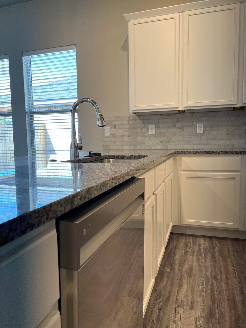 House for rent at 1910 S Cr, Midland, TX 79706
