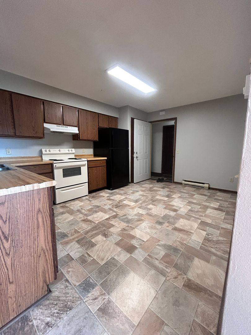 Apartment for rent at 1132 Imperial Circle, Eau Claire, WI 54701