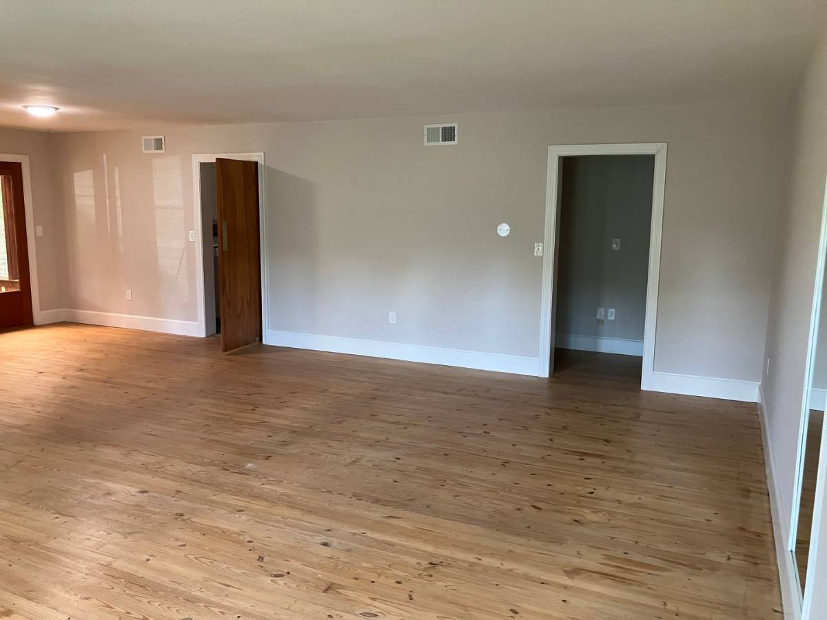 House for rent at 122 W Scanlon St, Culpeper, VA 22701