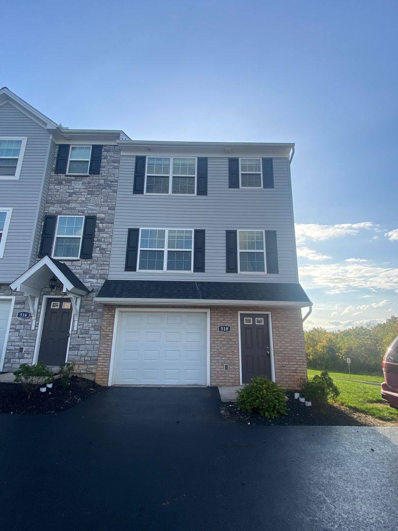 Townhouse for rent at 518 Western Ave, Red Lion, PA 17356