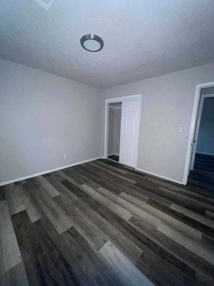 Apartment for rent at 1222 W Brooks, Claremore, OK 74017