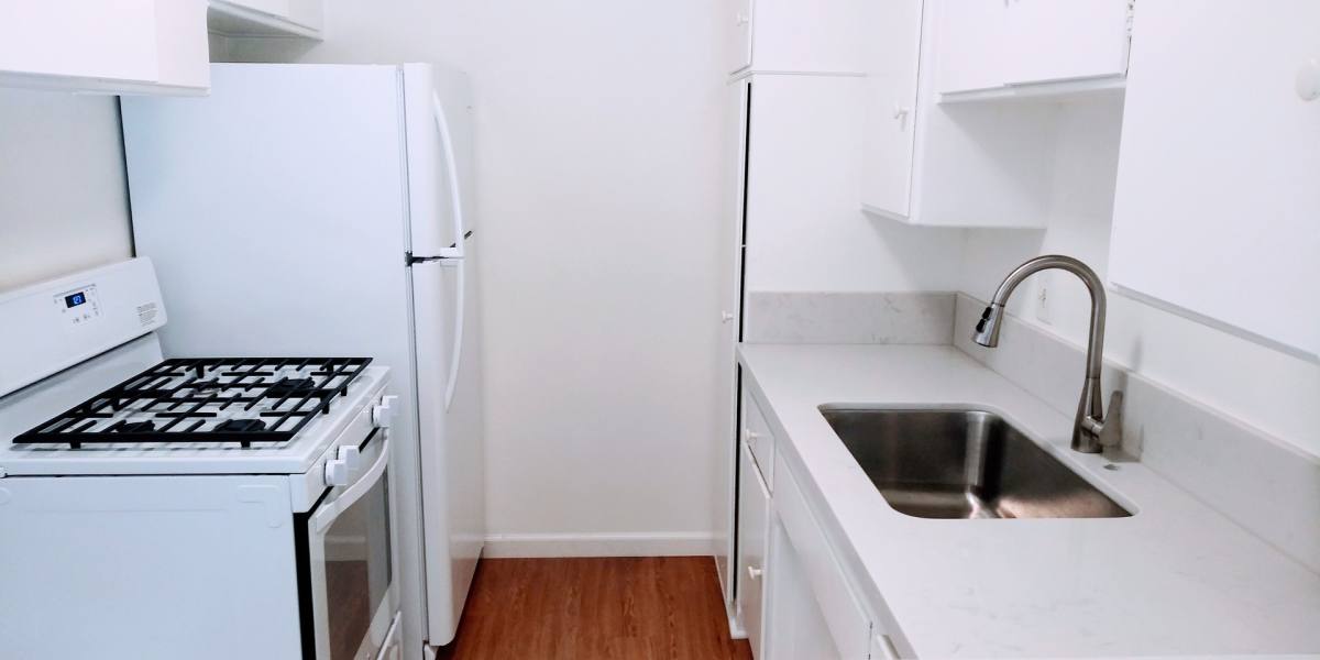 Apartment for rent at 1555 S Hayworth Ave #5, Los Angeles, CA 90035