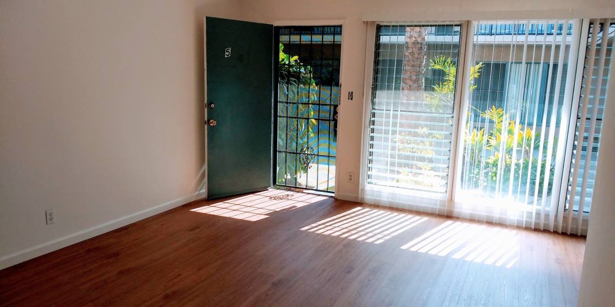Apartment for rent at 1555 S Hayworth Ave #5, Los Angeles, CA 90035