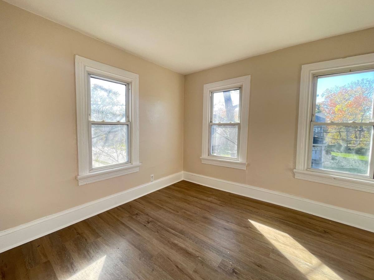 Apartment for rent at 31 Ellis St, Bridgeton, NJ 08302