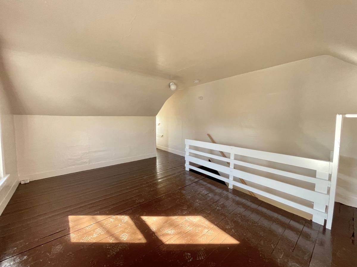 Apartment for rent at 31 Ellis St, Bridgeton, NJ 08302