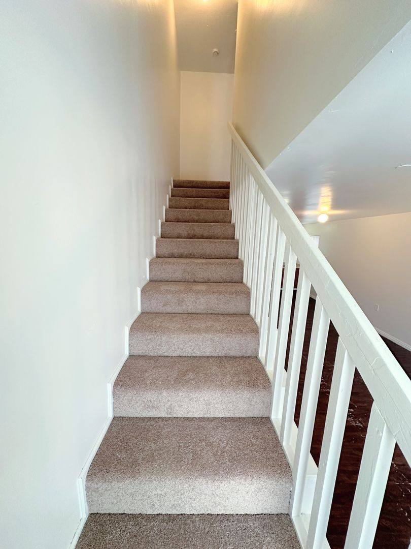 Apartment for rent at 11645 Figueroa St, Los Angeles, CA 90044