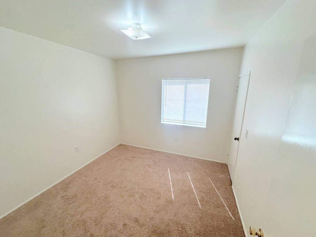 Apartment for rent at 11645 Figueroa St, Los Angeles, CA 90044