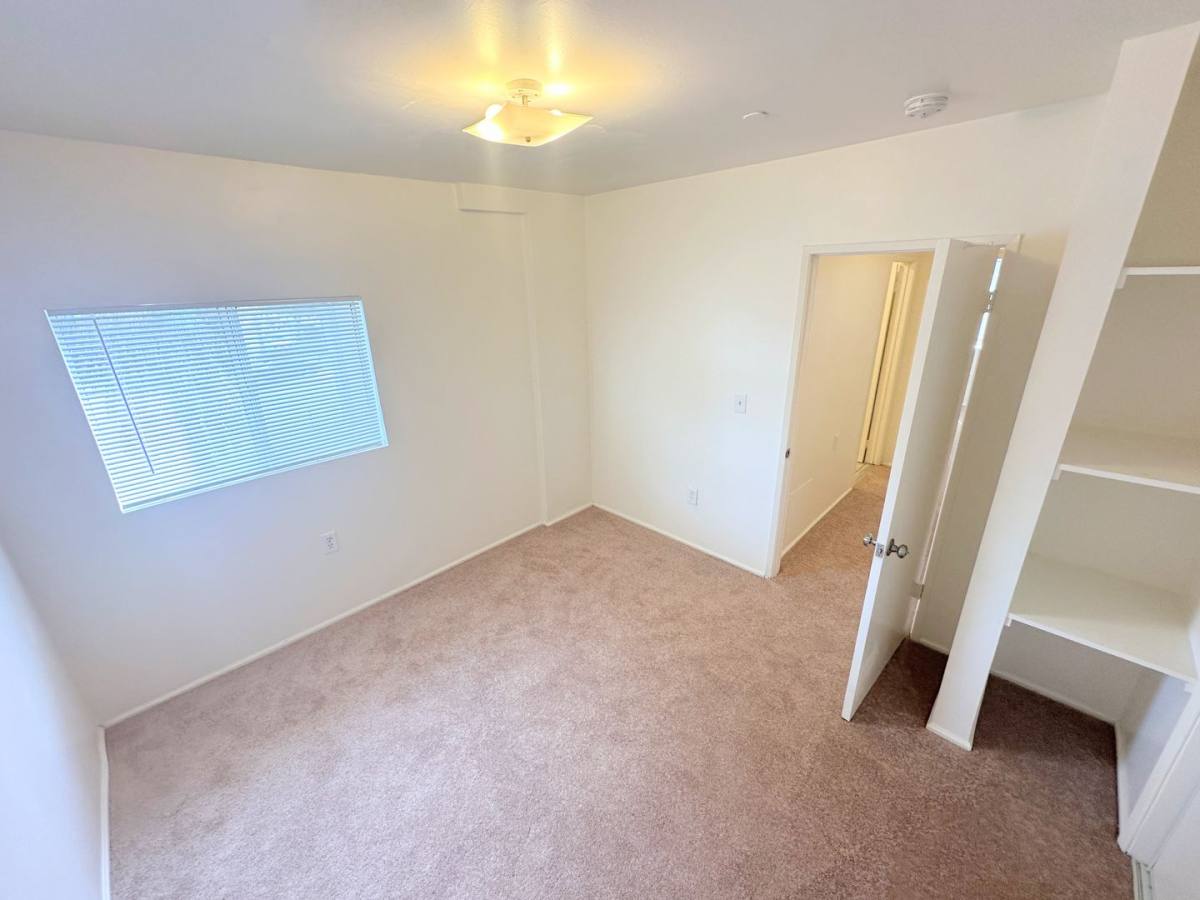 Apartment for rent at 11645 Figueroa St, Los Angeles, CA 90044