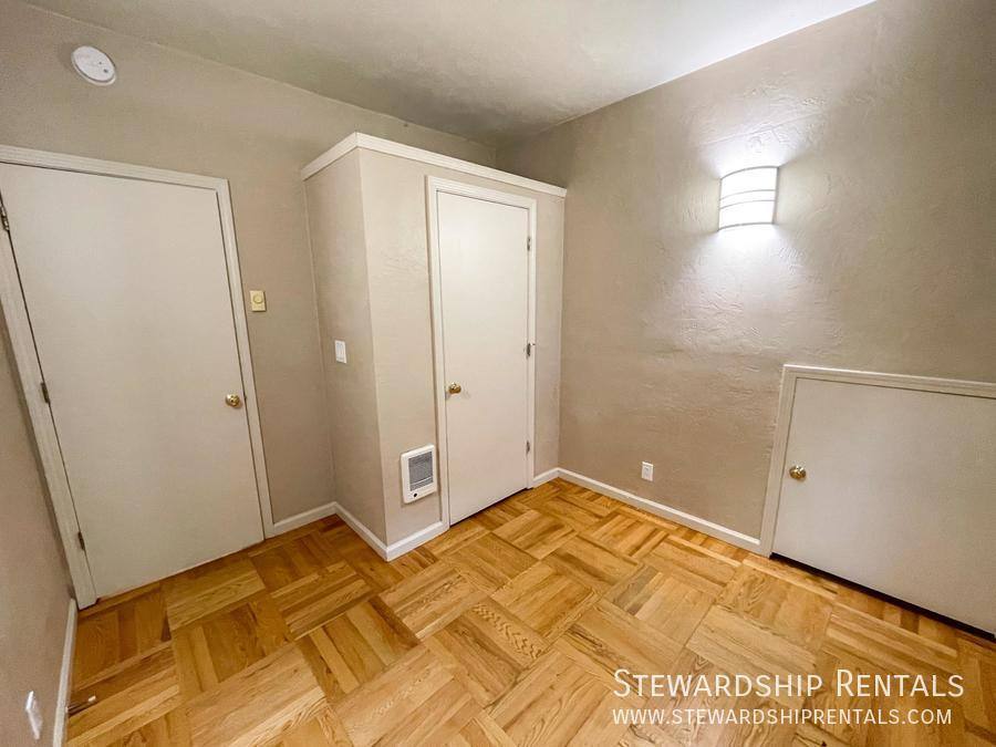Apartment for rent at 1825 Harris St #5, Eugene, OR 97403