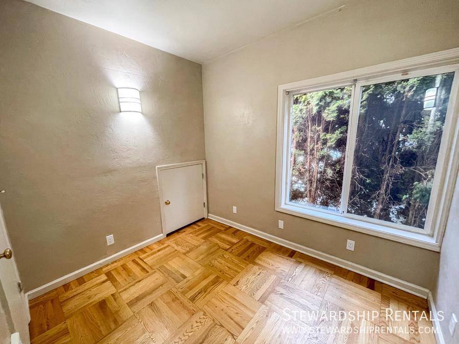Apartment for rent at 1825 Harris St #5, Eugene, OR 97403