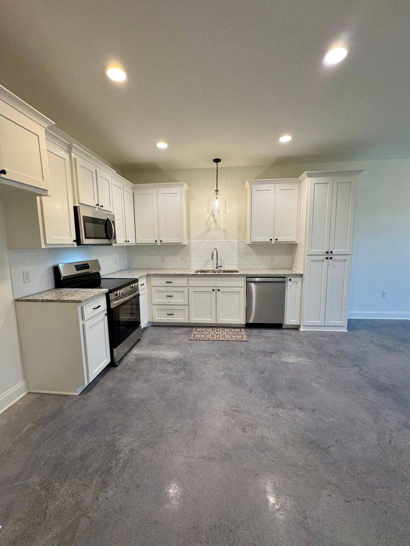 Townhouse for rent at 8073 Arnold Rd #3B, Denham Springs, LA 70726