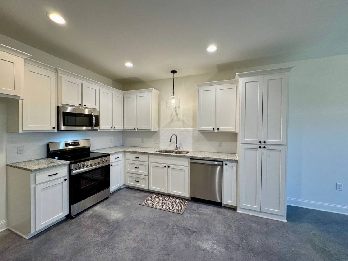 Townhouse for rent at 8073 Arnold Rd #3B, Denham Springs, LA 70726