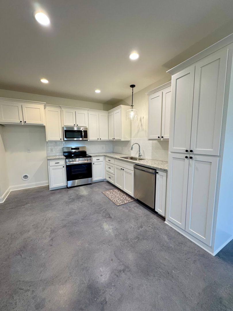 Townhouse for rent at 8073 Arnold Rd #3B, Denham Springs, LA 70726