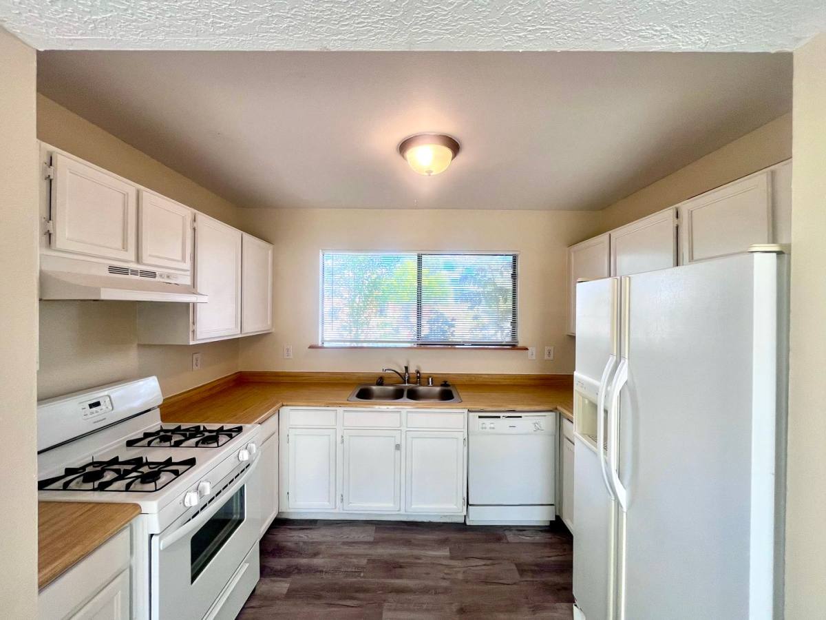 House for rent at 874 Baltic Ave SE, Rio Rancho, NM 87124