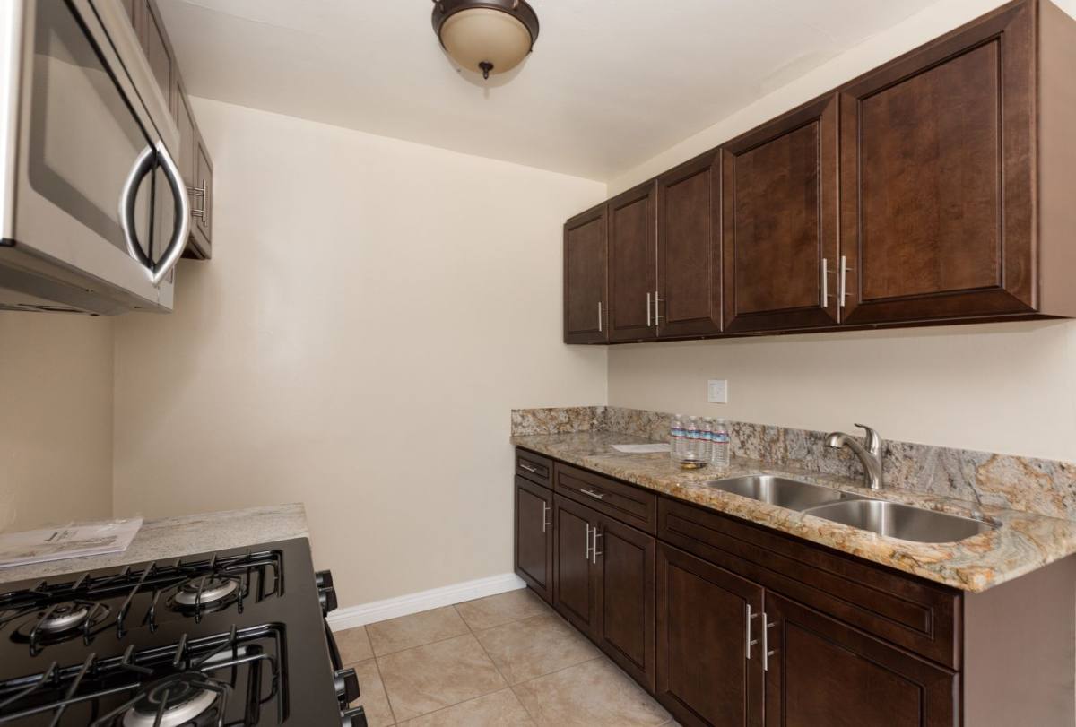 Apartment for rent at 16215 16221 Vanowen St, Van Nuys, CA 91406