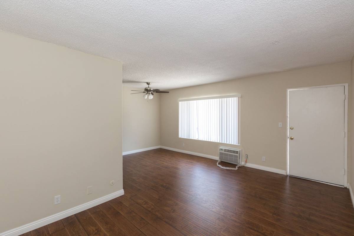 Apartment for rent at 16215 16221 Vanowen St, Van Nuys, CA 91406