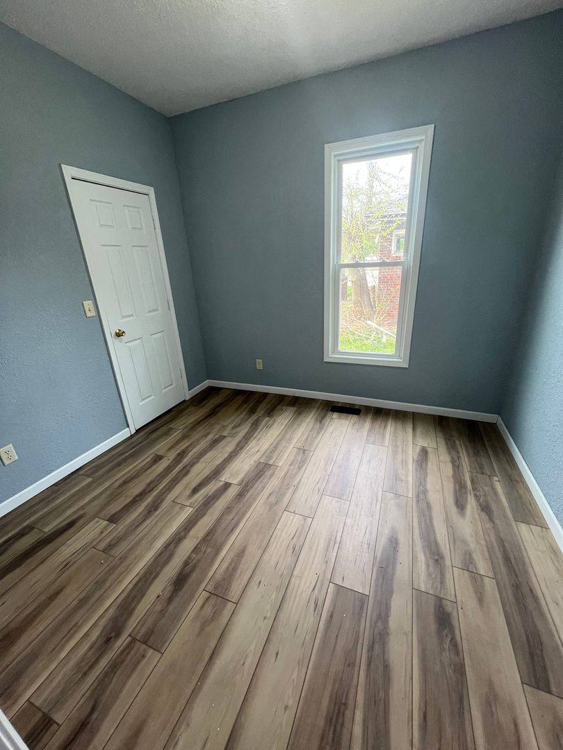 House for rent at 203 S Livergood, Stonington, IL 62567
