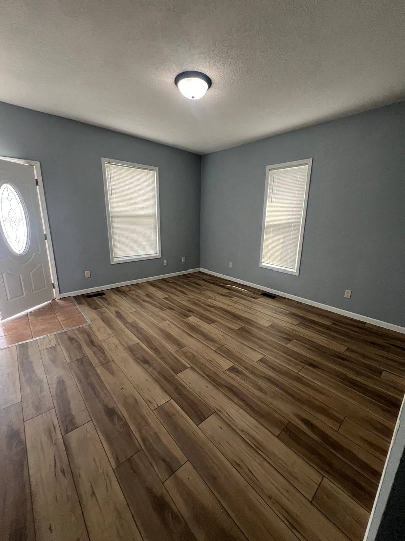 House for rent at 203 S Livergood, Stonington, IL 62567