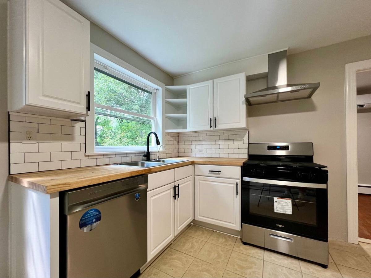 Townhouse for rent at 2525 Woodland Dr, Charlottesville, VA 22903