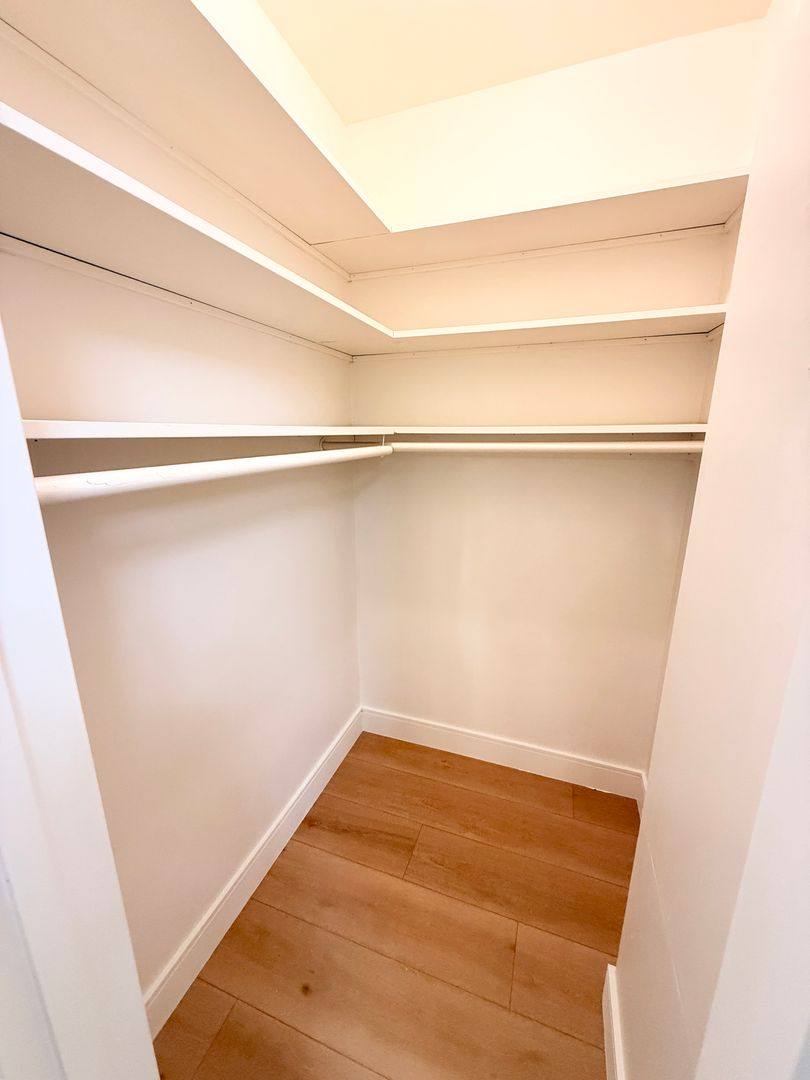 Apartment for rent at 185 Athol Ave, Oakland, CA 94606
