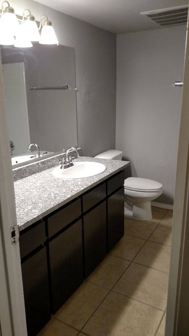 Apartment for rent at 2017 Paisley Dr, Arlington, TX 76015