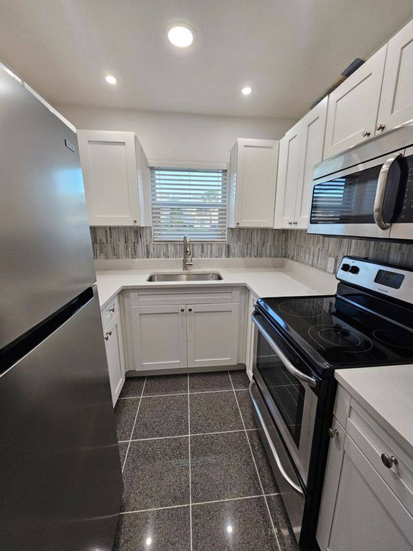 Apartment for rent at 11955 3rd St E, Saint Petersburg, FL 33706