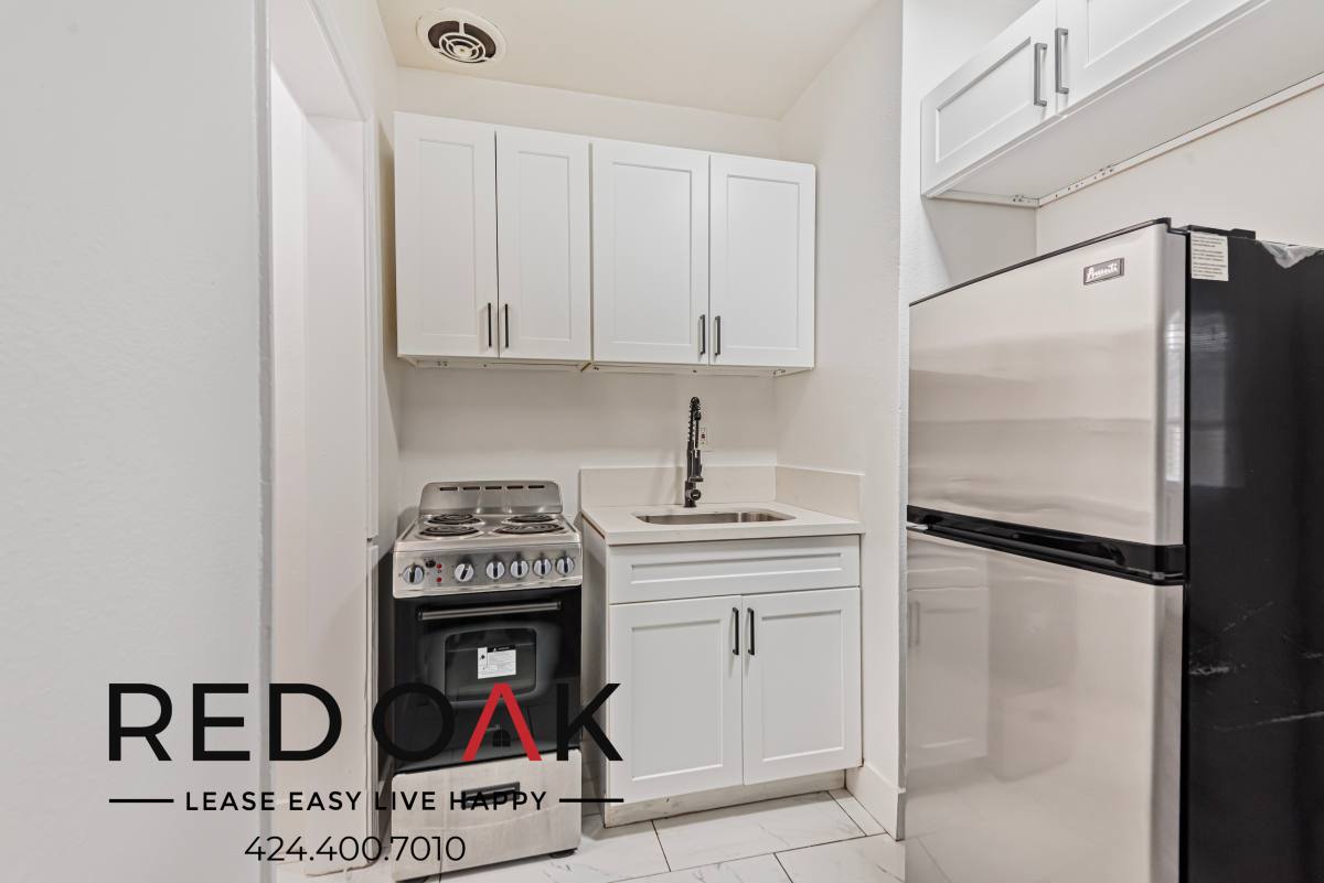 Condo for rent at 851 S Kenmore Ave #21, Los Angeles, CA 90020