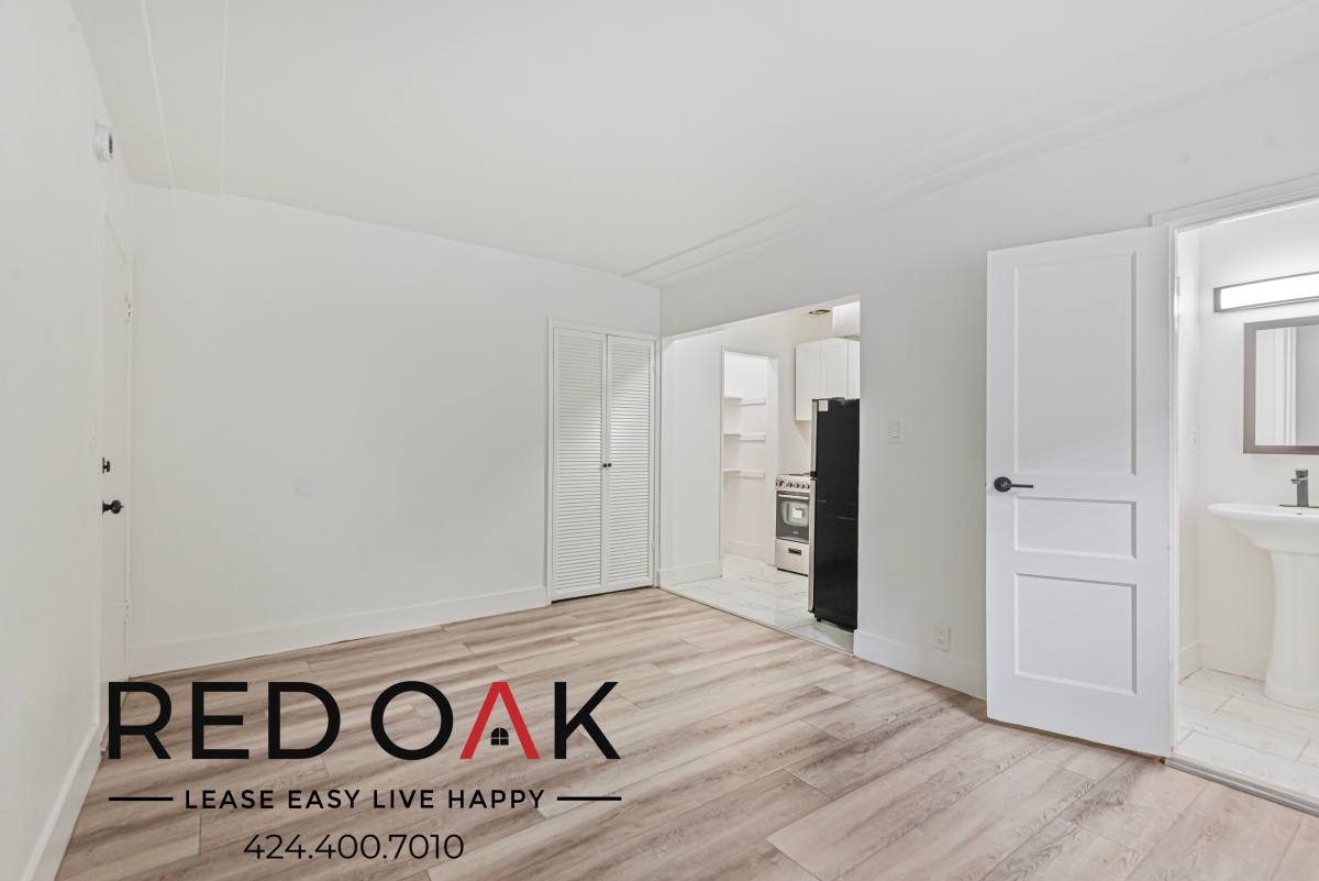 Condo for rent at 851 S Kenmore Ave #21, Los Angeles, CA 90020