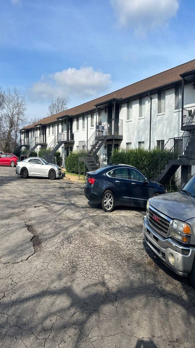 Apartment for rent at 5700 Leslie Ave, Nashville, TN 37209