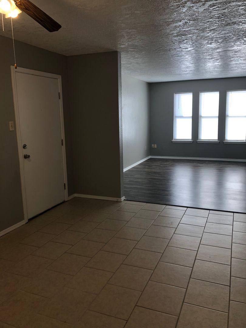 Apartment for rent at 902 NE Tortoise Dr, Lawton, OK 73507