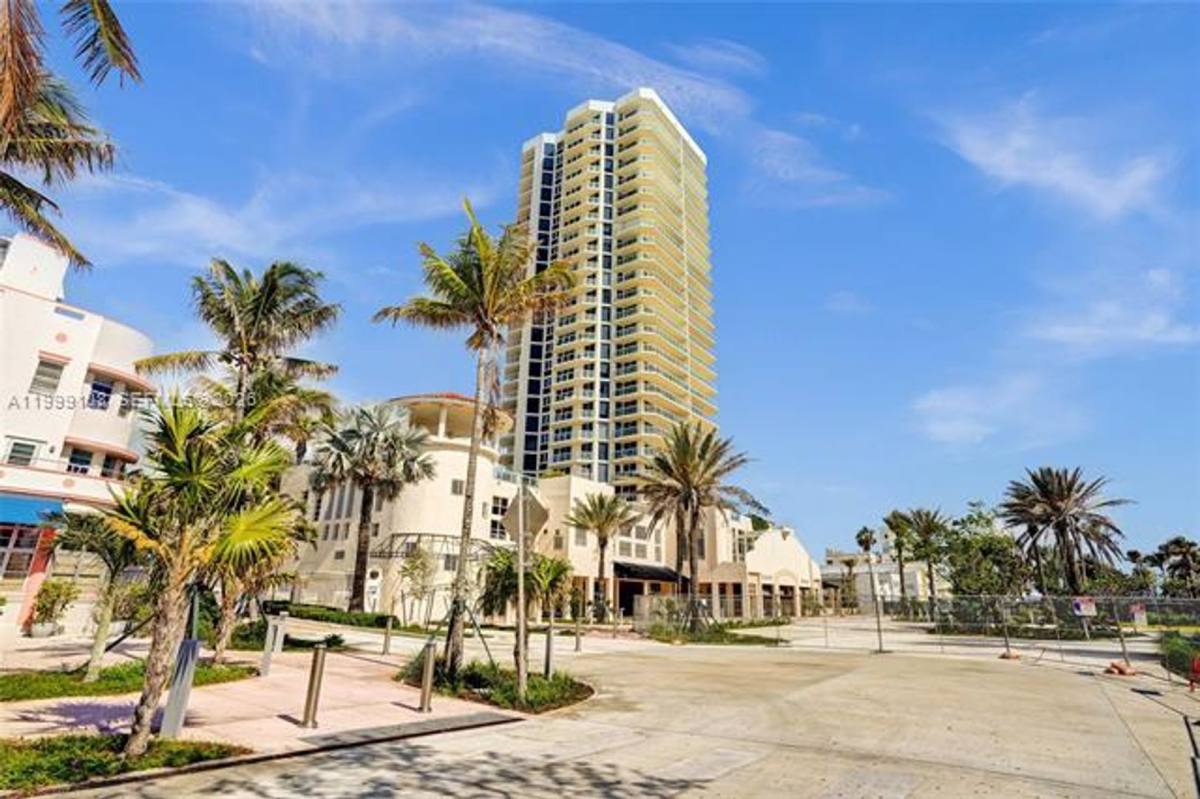 Apartment for rent at 7330 Ocean Terrace, Miami Beach, FL 33141