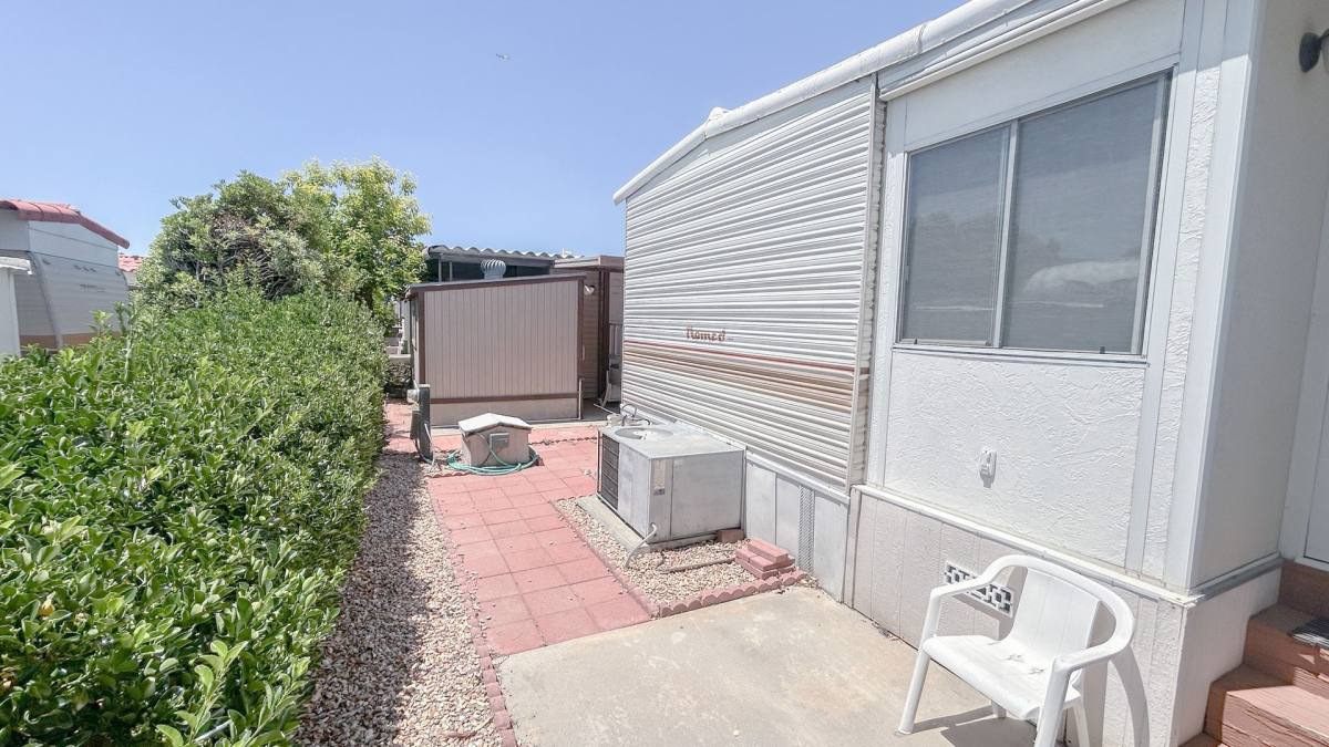 Apartment for rent at 1389 Sierra Dr, San Jacinto, CA 92583
