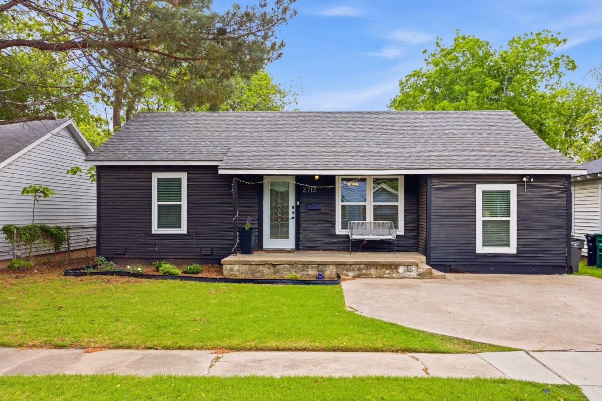 House for rent at 2712 Frazier Ave, Fort Worth, TX 76110