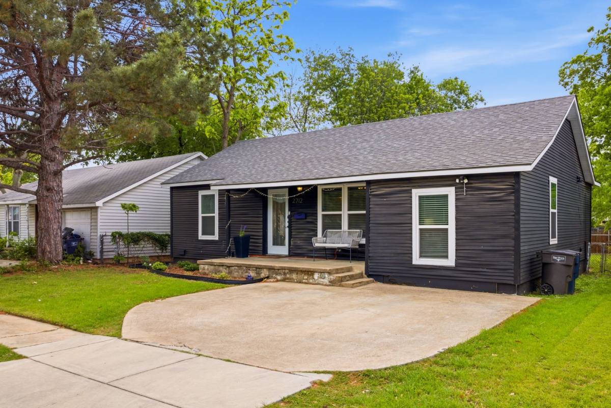 House for rent at 2712 Frazier Ave, Fort Worth, TX 76110