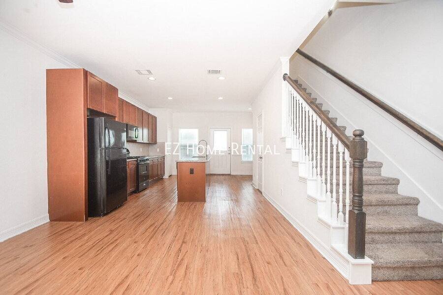 Apartment for rent at 2407 Ferguson Way #1, Houston, TX 77088
