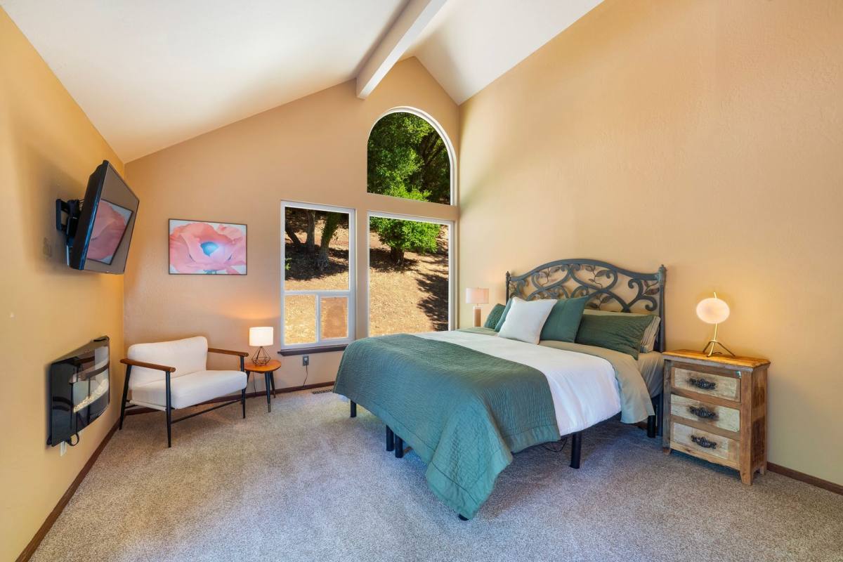 House for rent at 3540 Happy Valley Rd, Santa Rosa, CA 95404