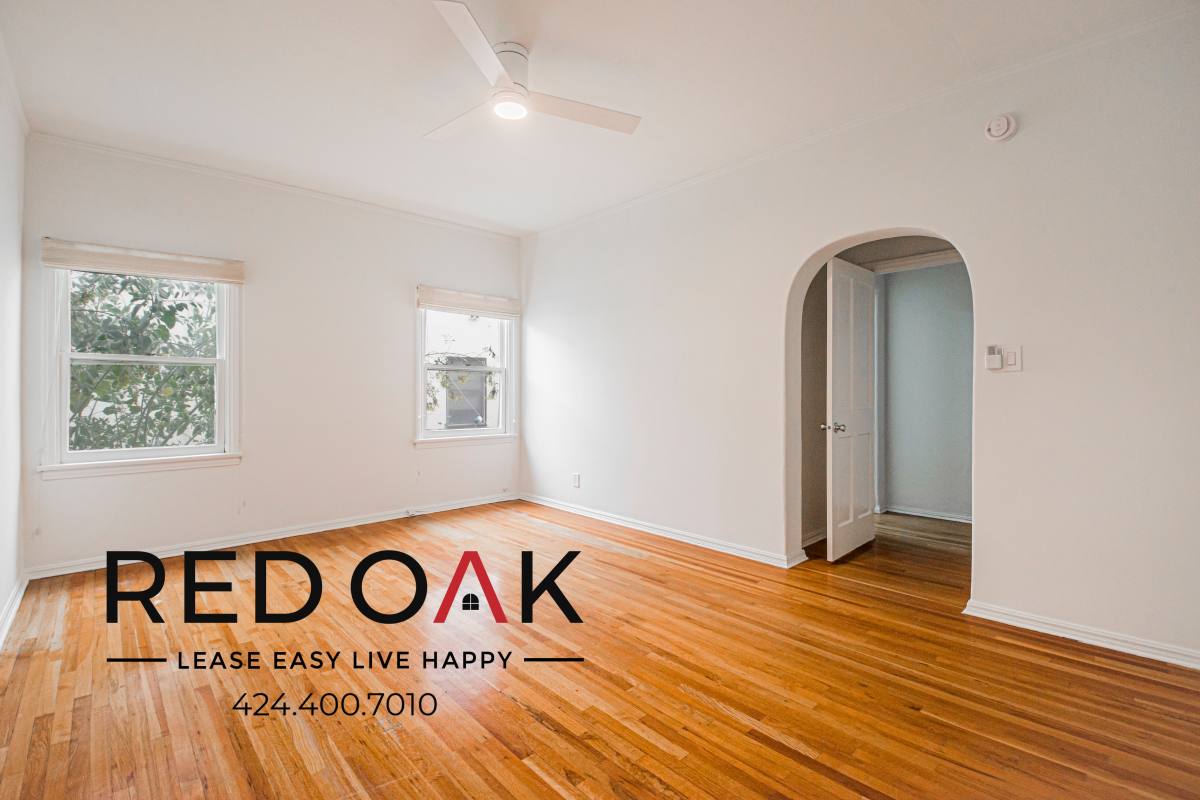 Condo for rent at 366 N Gardner St #366, Los Angeles, CA 90036