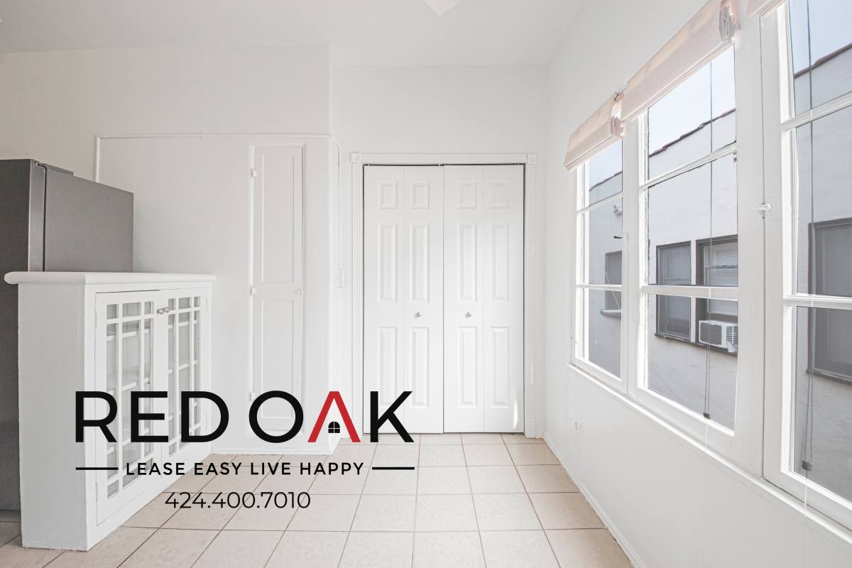Condo for rent at 366 N Gardner St #366, Los Angeles, CA 90036